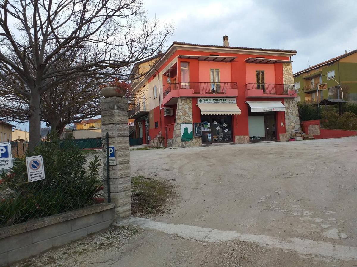 Bed & Breakfast La Rosa Rossa Cagli Bagian luar foto