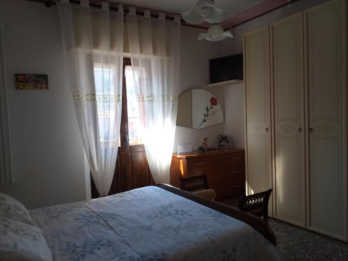 Bed & Breakfast La Rosa Rossa Cagli Bagian luar foto