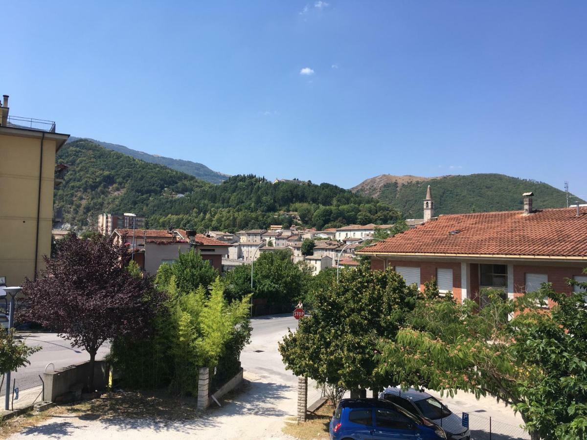 Bed & Breakfast La Rosa Rossa Cagli Bagian luar foto
