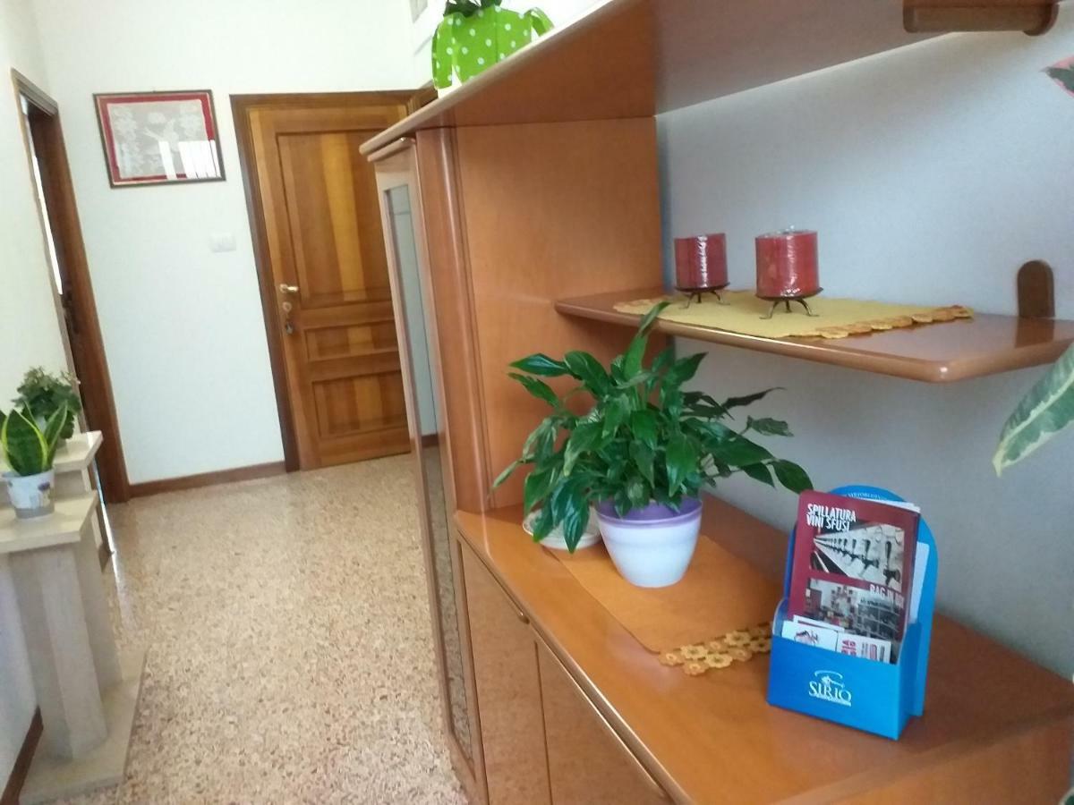 Bed & Breakfast La Rosa Rossa Cagli Bagian luar foto